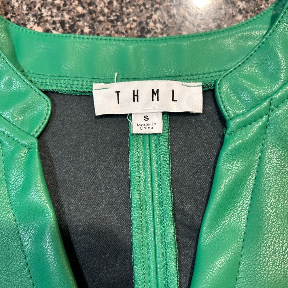 Green Ruffle Sleeve Top - Picture 2 of 9